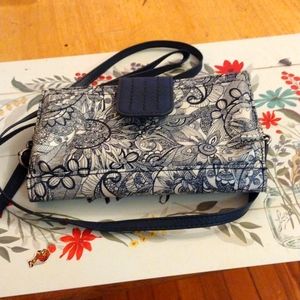 cute 🥰 ☺️ wristlet/crossbody